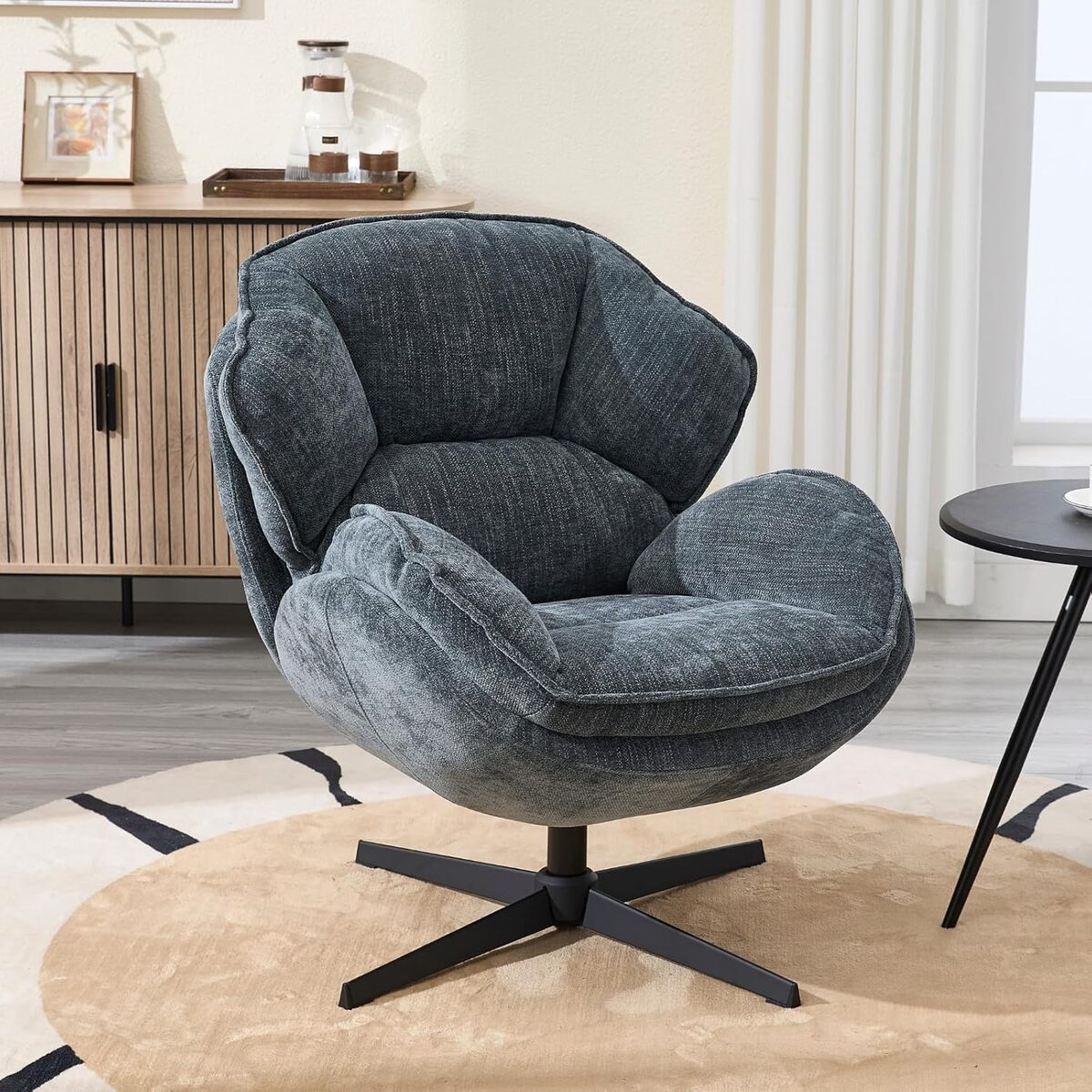 Test : fauteuil pivotant chairus en chenille bleu