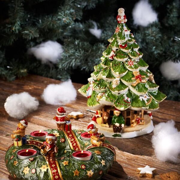 Villeroy & Boch Grand Sapin de Noël Avec Enfants Christmas Toys Memory Peint À La Main, Porcelain, Multicolor, 26.5 x 26.5 x 36 cm