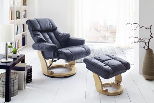 Découvrez notre test complet de la chaise relax Robas Lund Calgrey avec pouf en cuir naturel : confort, style et qualité pour des moments de détente inégalés.