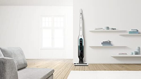 Découvrez l'efficacité de l'aspirateur balai Bosch Athlet ProHygiène BCH86HYG2 : performance et hygiène au rendez-vous pour un nettoyage optimal de votre maison