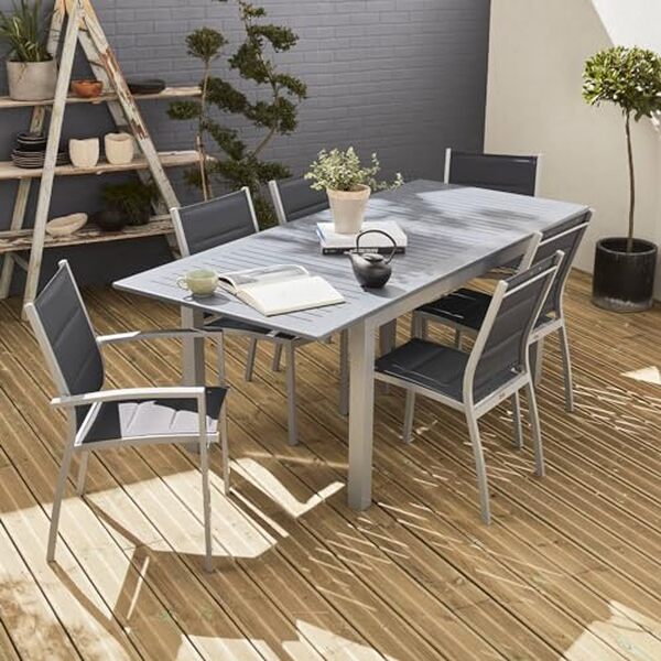 Découvrez notre analyse détaillée de la table extensible Chicago 210 par Alice's Garden : qualité, design et praticité pour embellir votre intérieur.